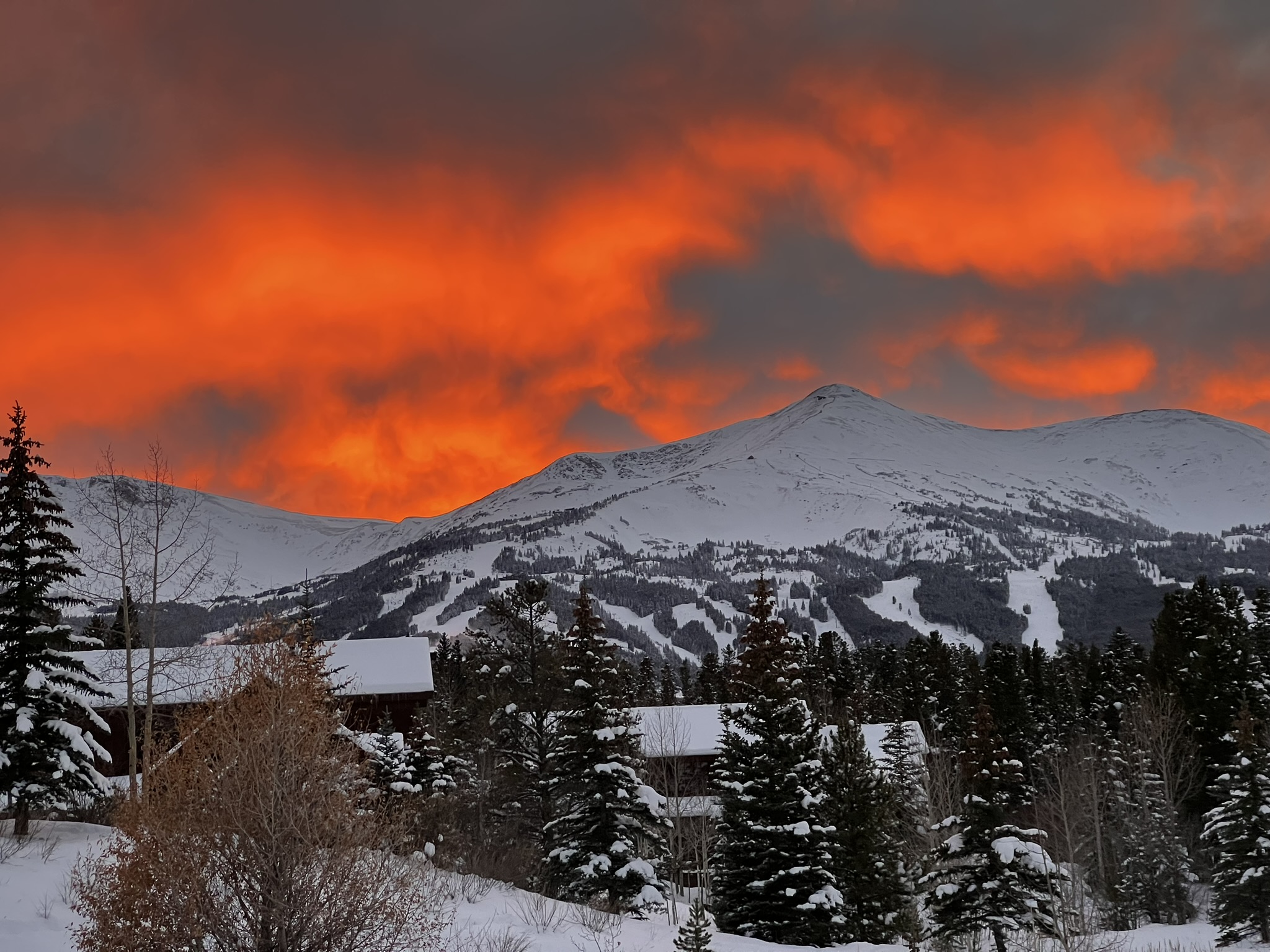 snowy sunset in breckenridge