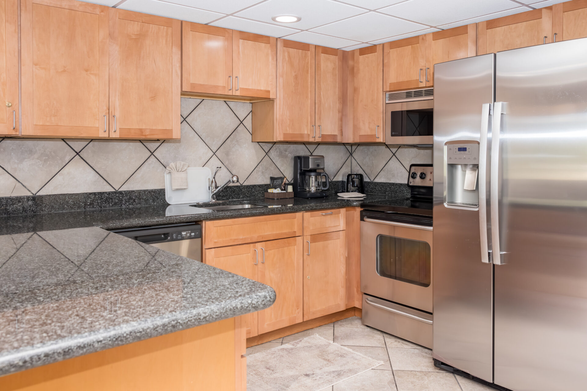 one bedroom suite kitchen