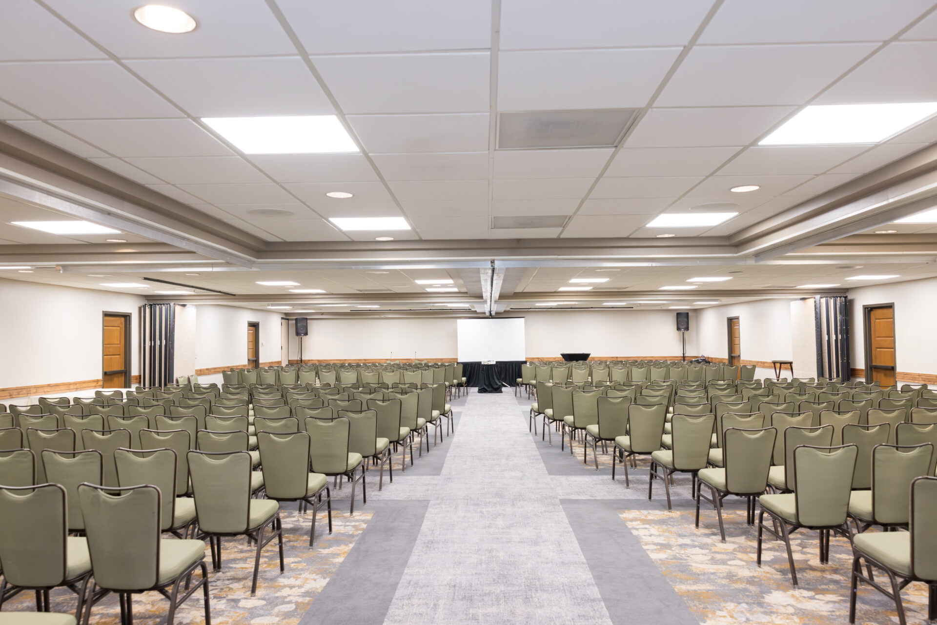 summit gallery with theatre setup
