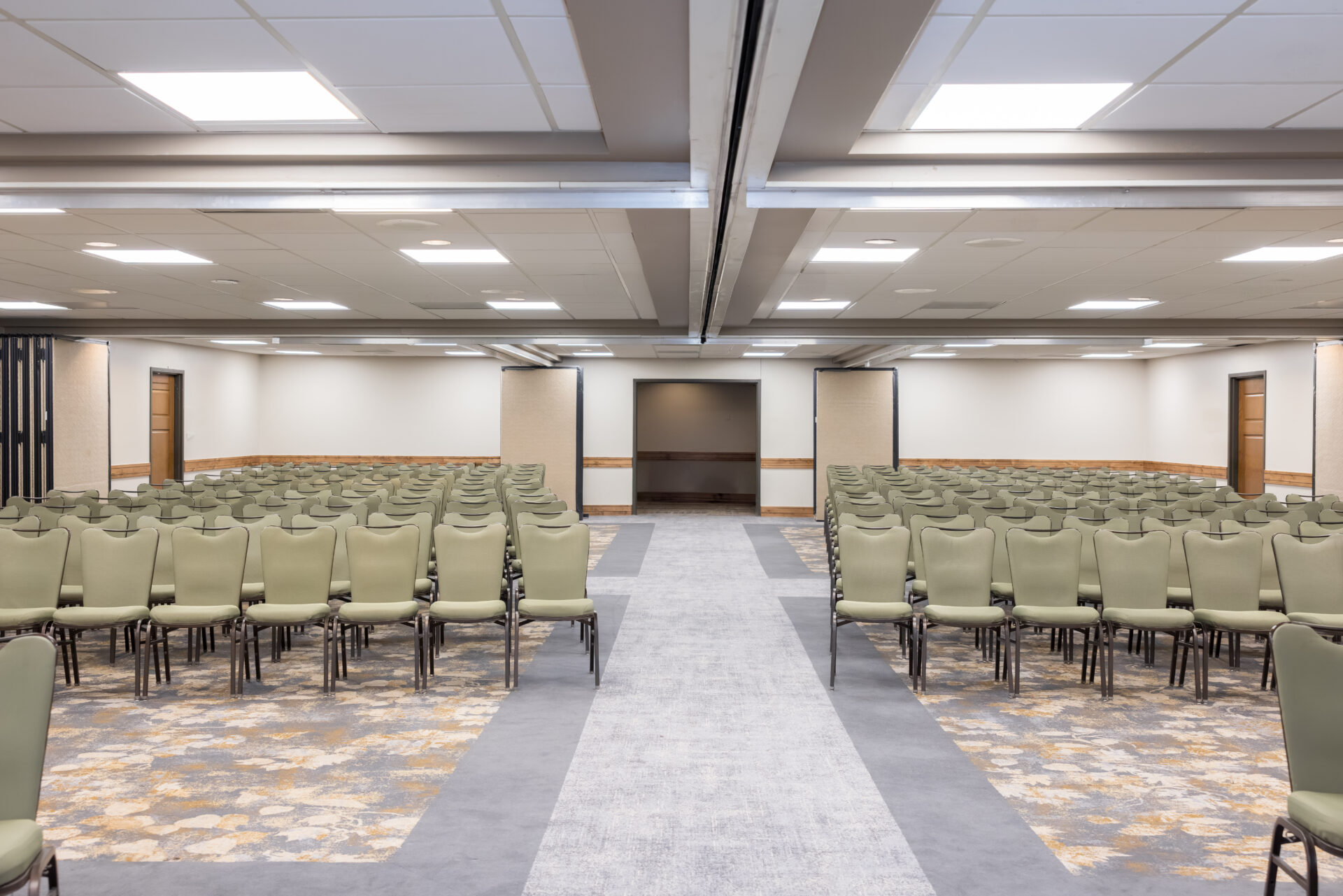 summit gallery with theatre setup