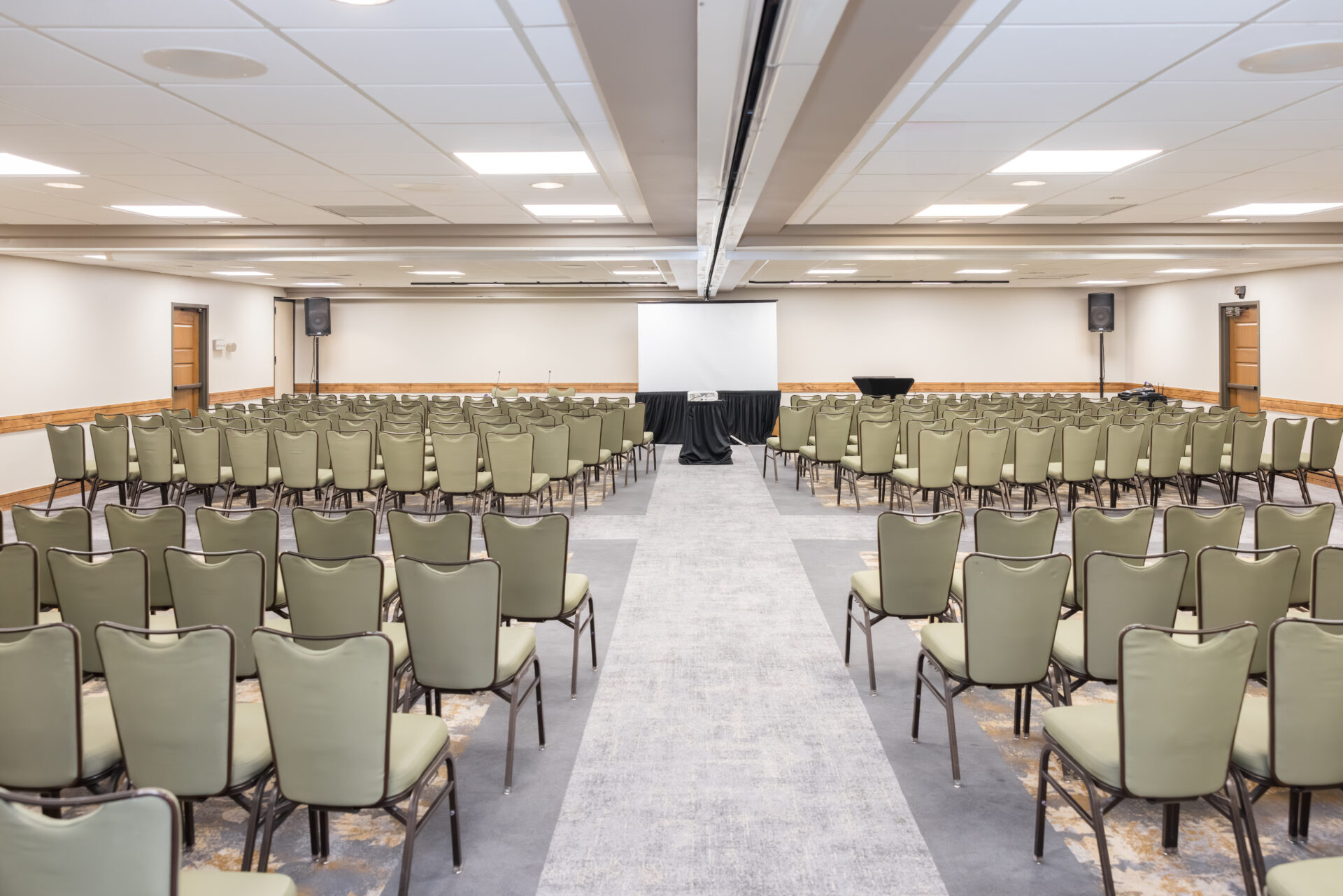summit gallery with theatre setup